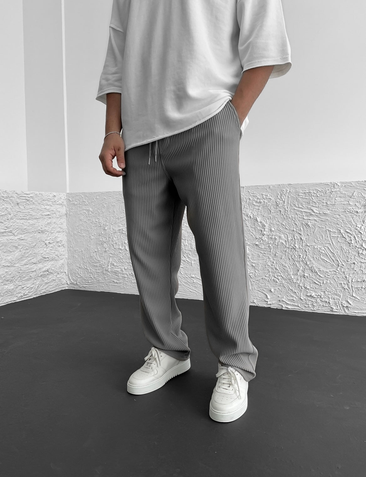 Pantalón tubo acanalado