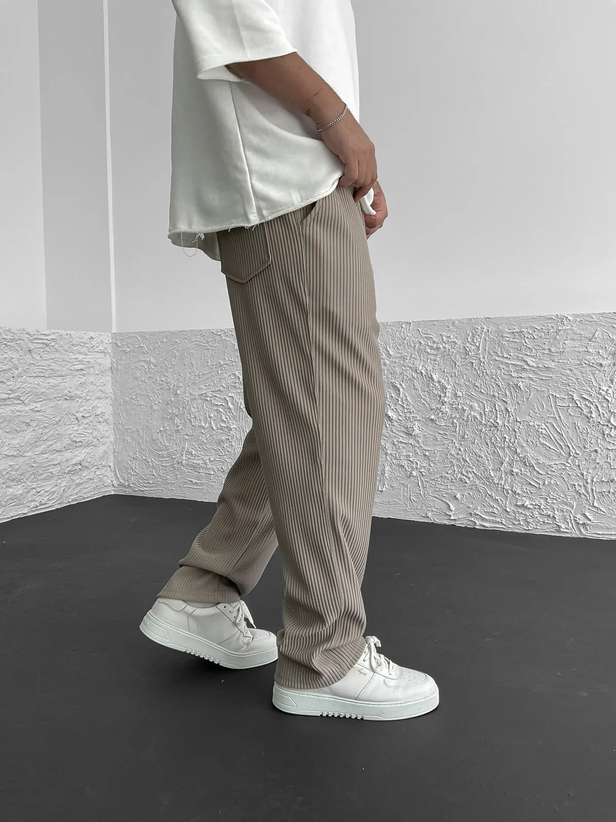 Pantalón tubo acanalado