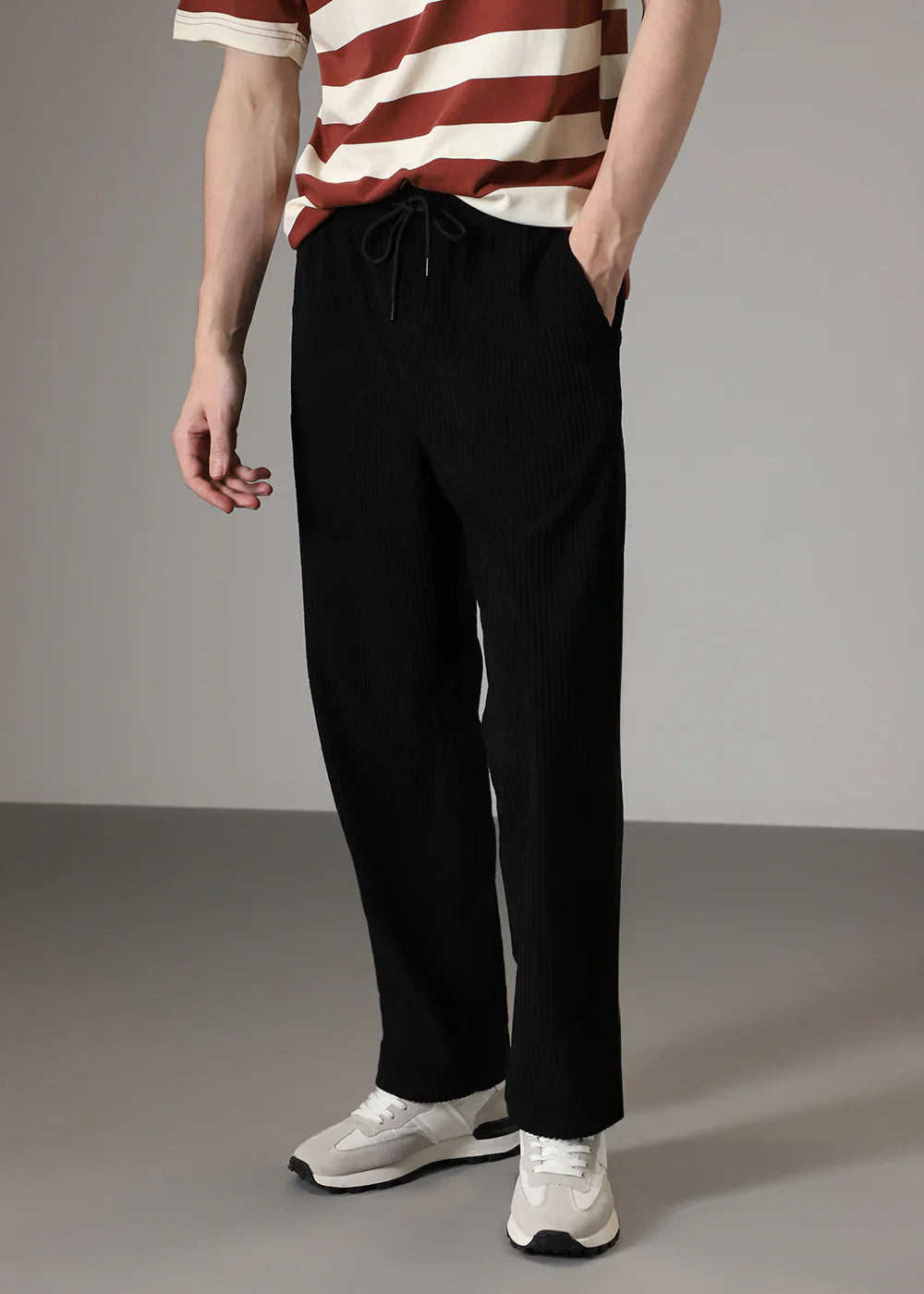 Pantalón tubo acanalado