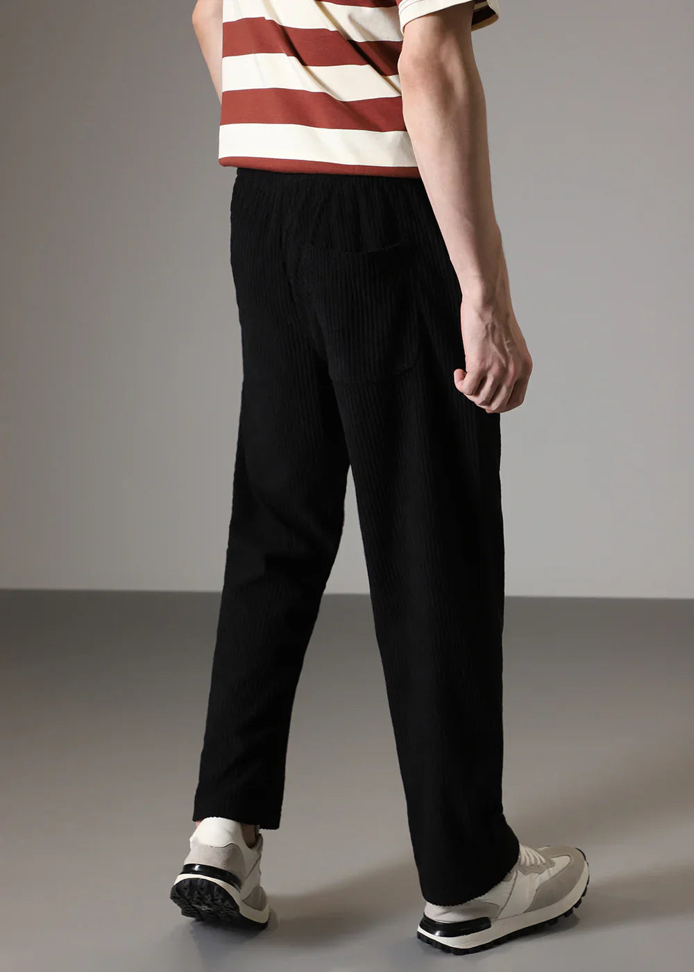 Pantalón tubo acanalado