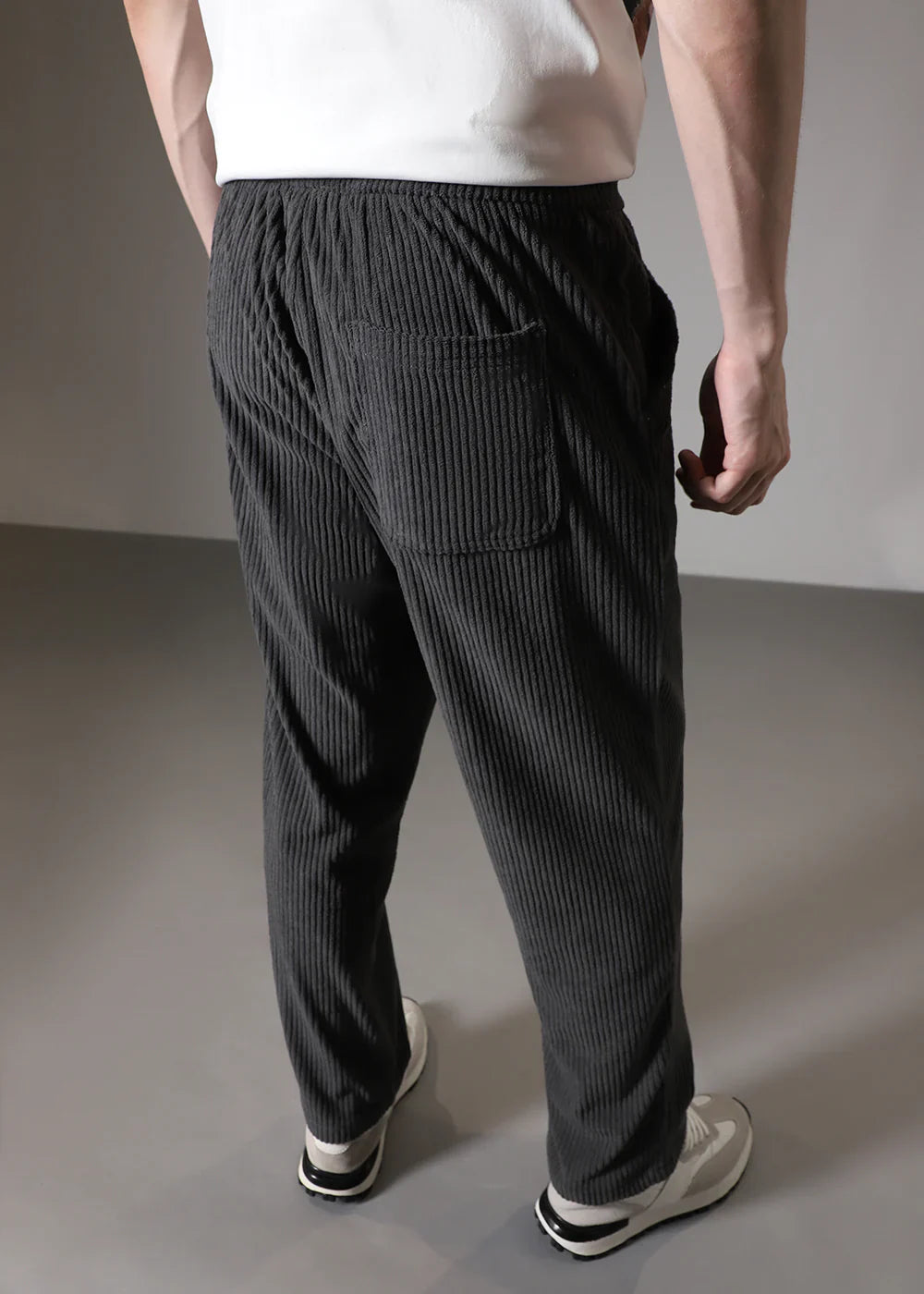Pantalón tubo acanalado