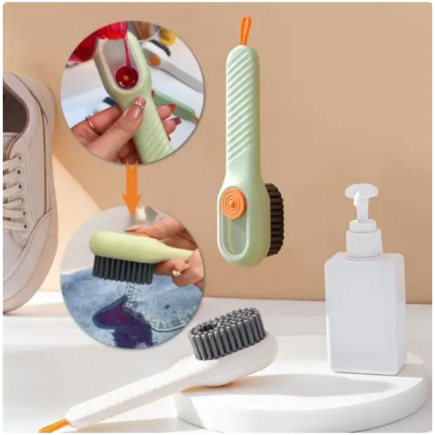 Shoes cleaning brush with fluid dispenser